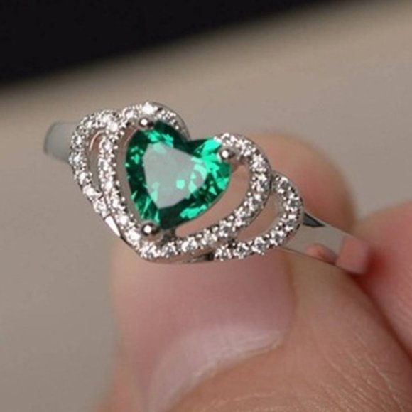 💍 Sweet Multi Layer Hollow Heart Green Crystal Clear CZ Rings for Women, PD324 - Picture 1 of 4